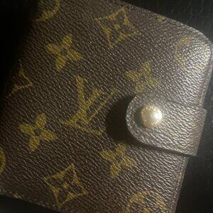Louis Vuitton Womens Wallet